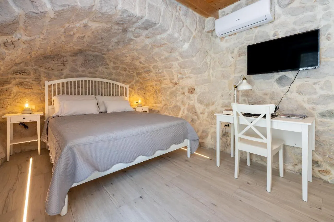 Stone Villa Mavric Grizane-Belgrad
