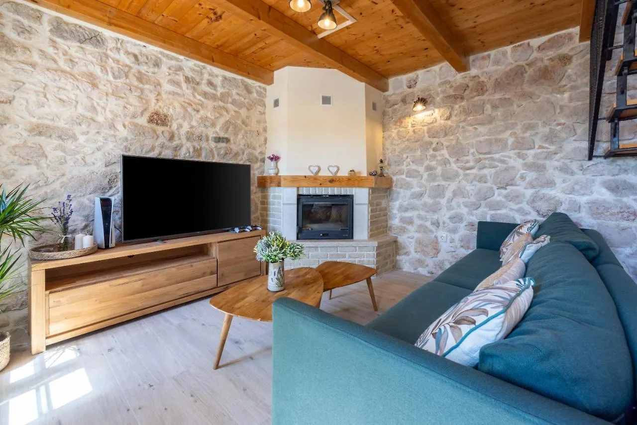 Stone Villa Mavric Grizane-Belgrad Croatia