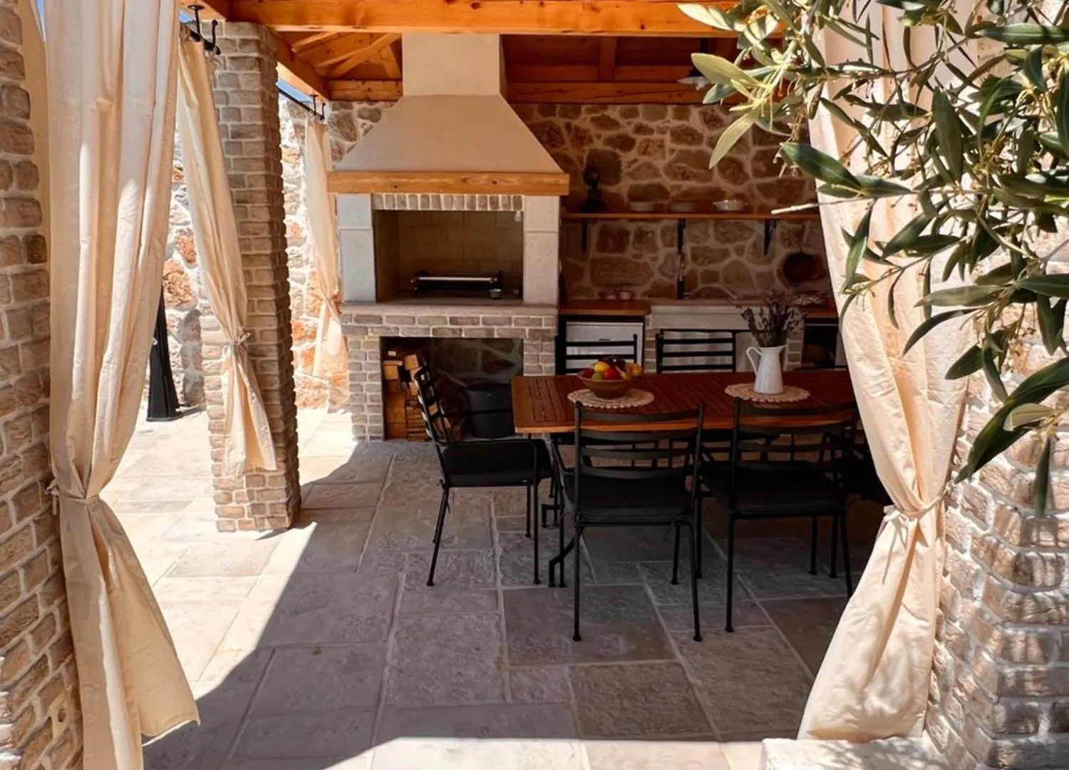Stone Villa Mavric Grizane-Belgrad Croatia